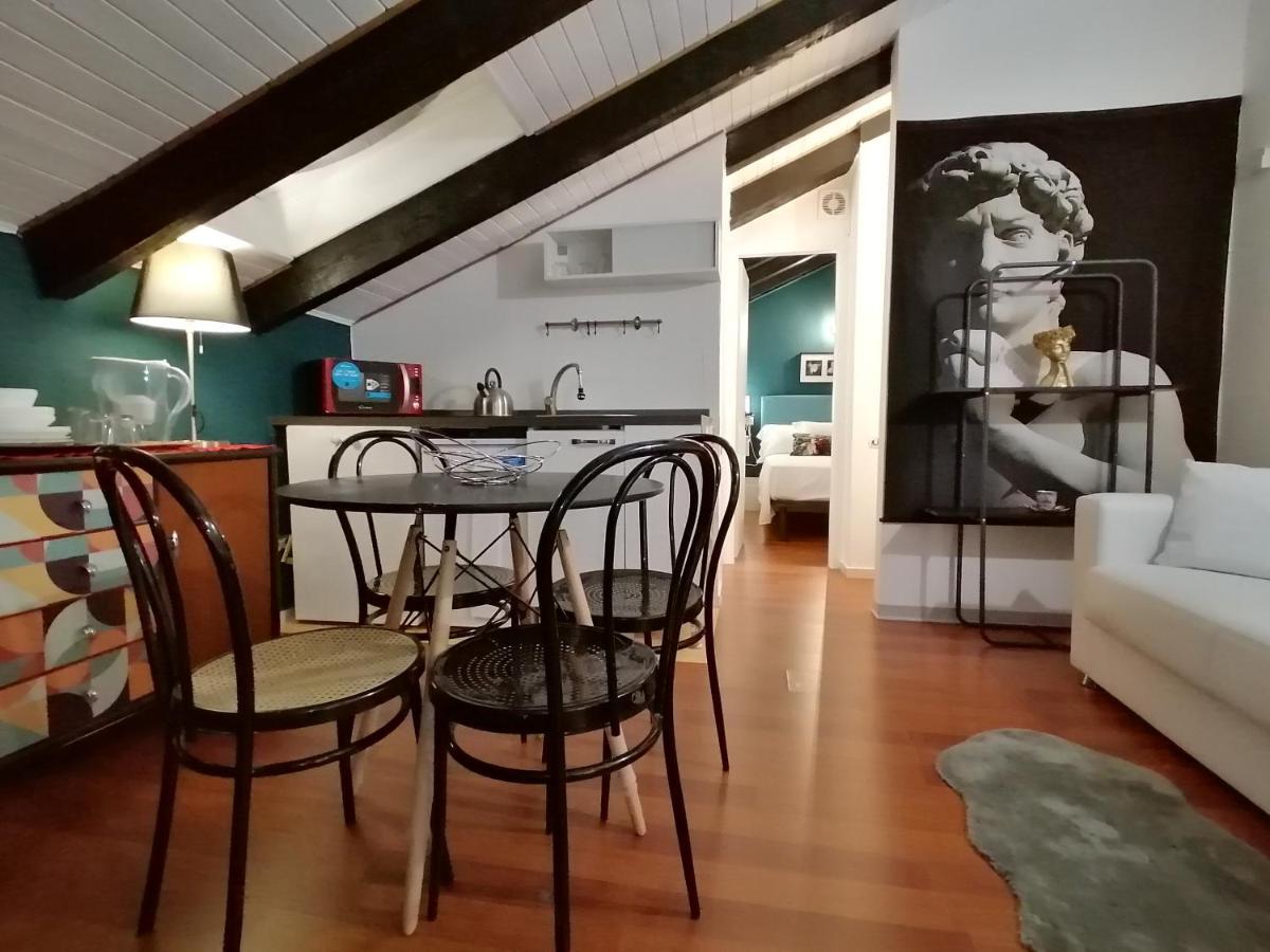 Appartement Mercanti Attic Version Milan